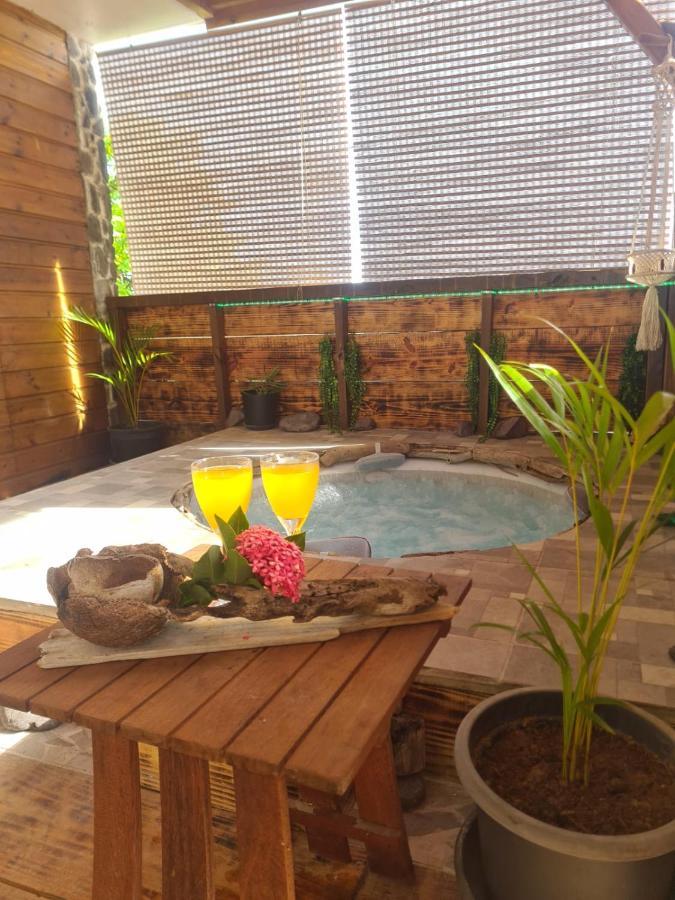 Kami Lodge F3 Jacuzzi Riviere-Salee Екстериор снимка