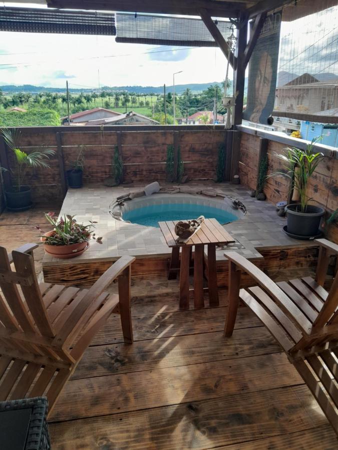Kami Lodge F3 Jacuzzi Riviere-Salee Екстериор снимка